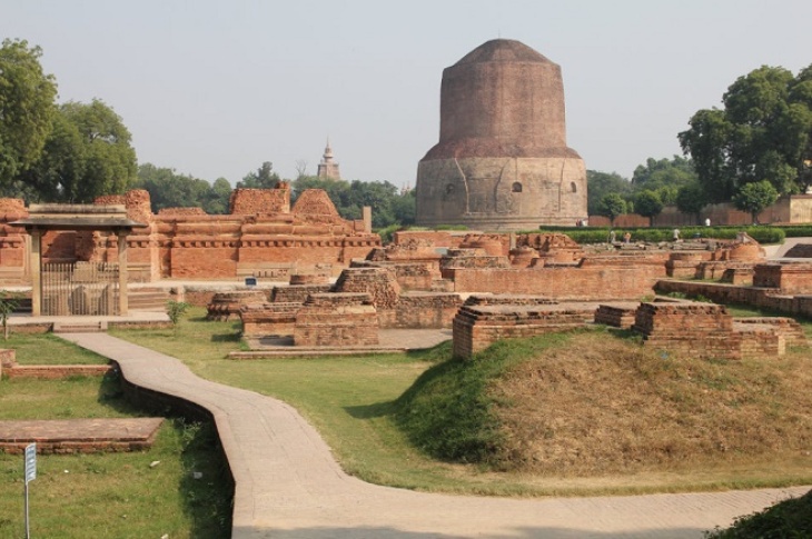 Dhamek-Stupa-in-Sarnath