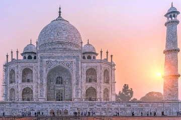 taj-mahal-at-sunrise